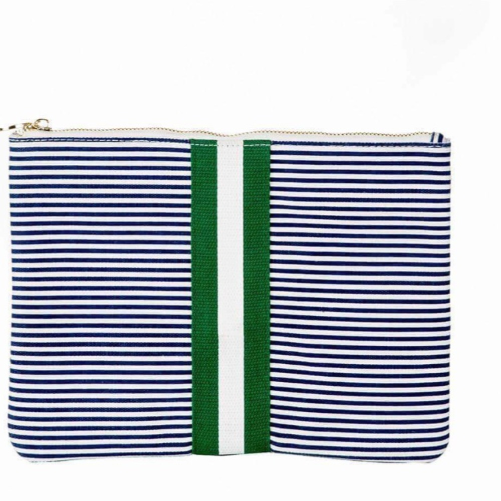 NWT House of Pom clutch